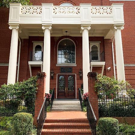 The James Madison Inn 外观 照片