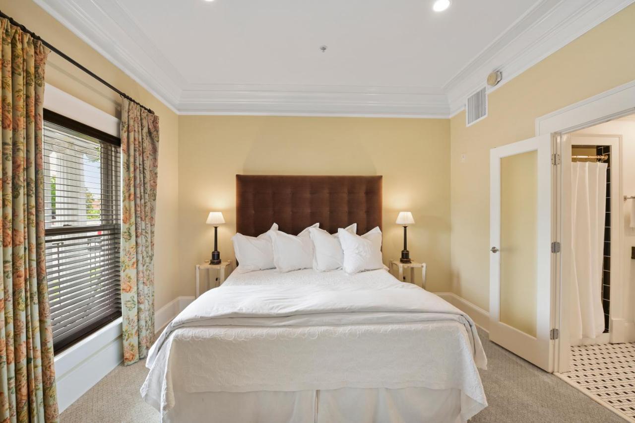 The James Madison Inn 外观 照片