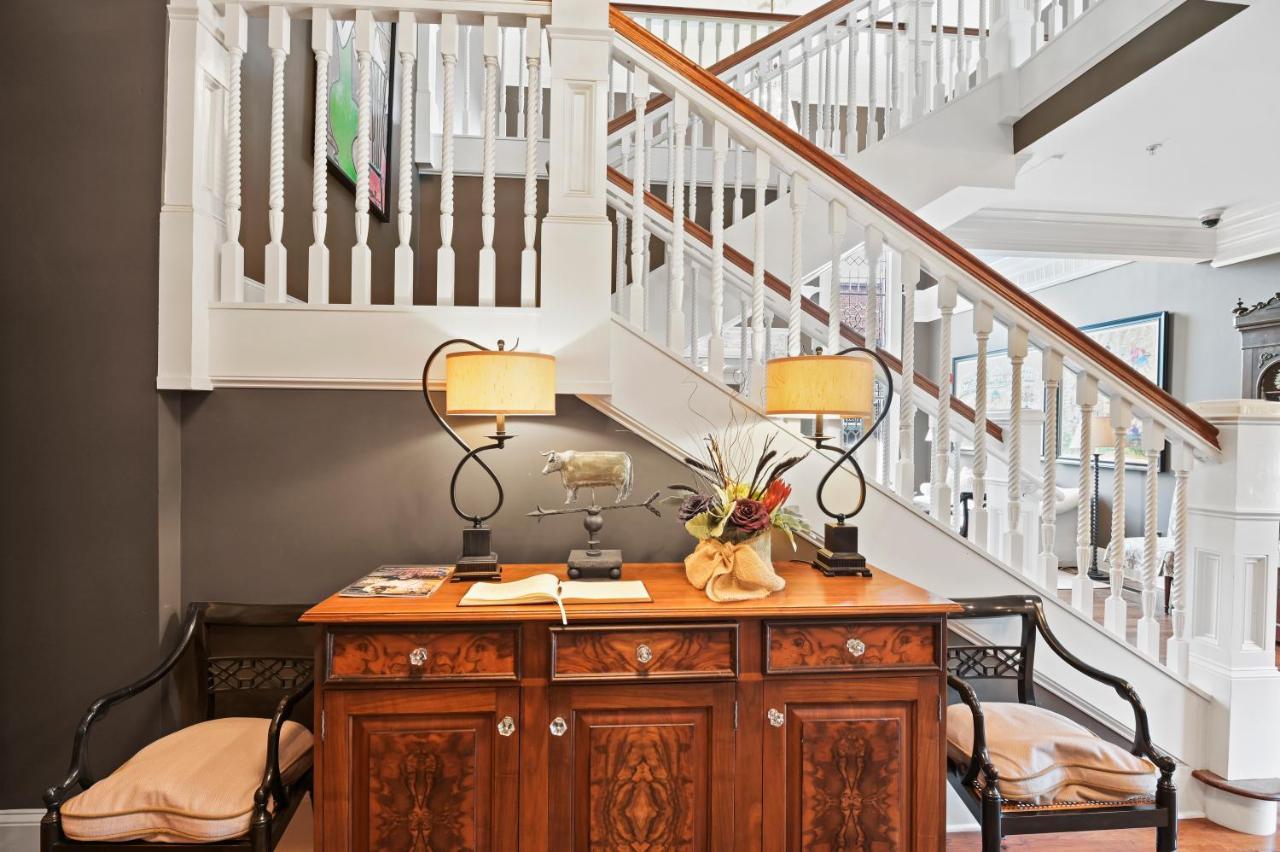 The James Madison Inn 外观 照片