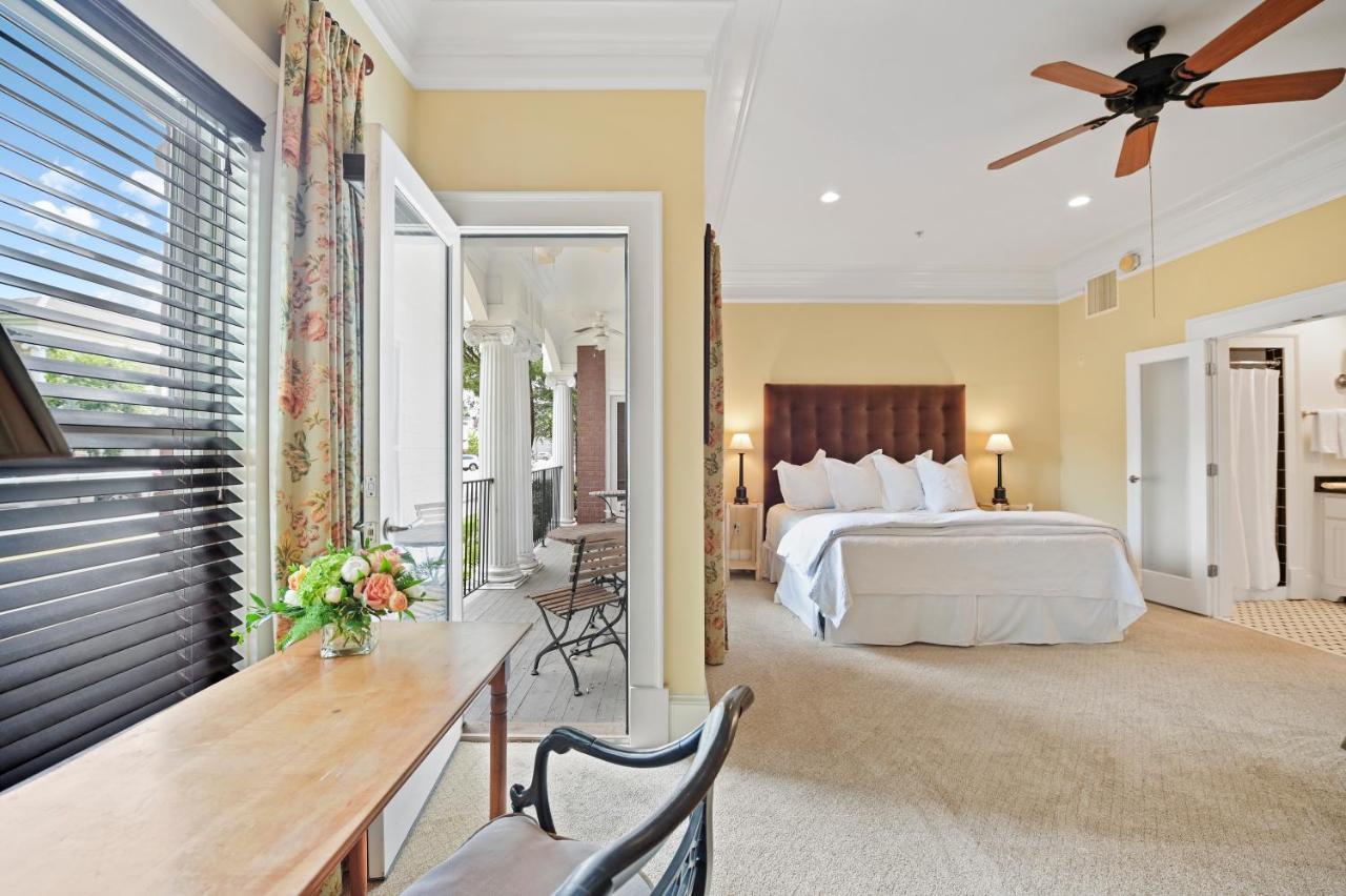 The James Madison Inn 外观 照片