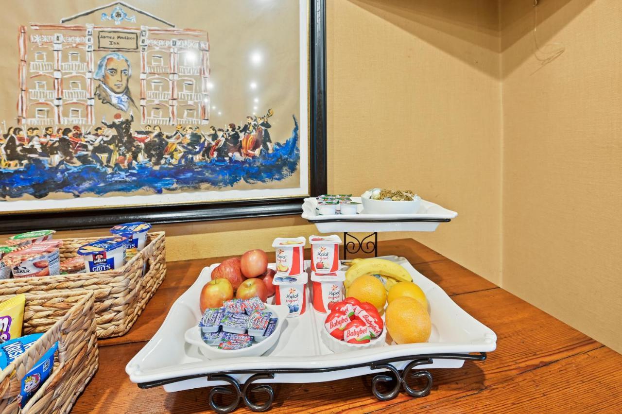 The James Madison Inn 外观 照片