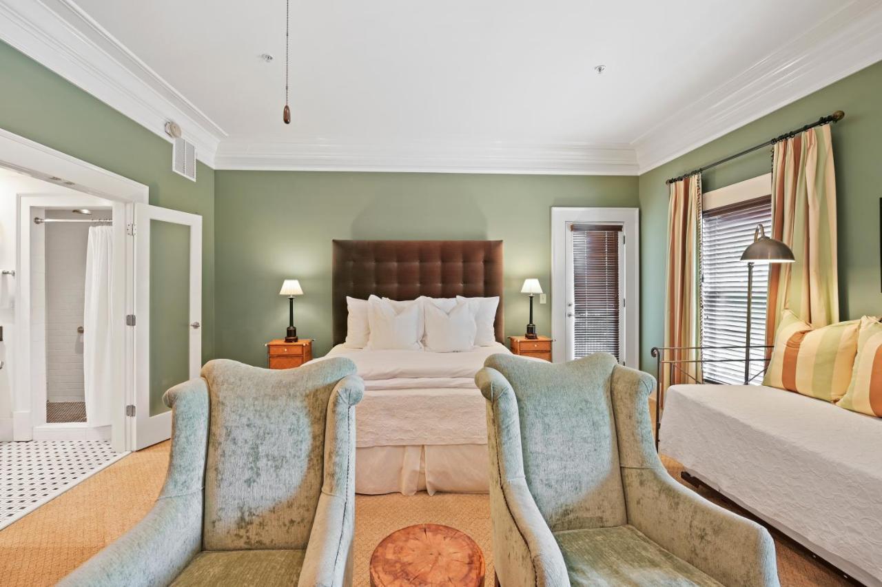 The James Madison Inn 外观 照片