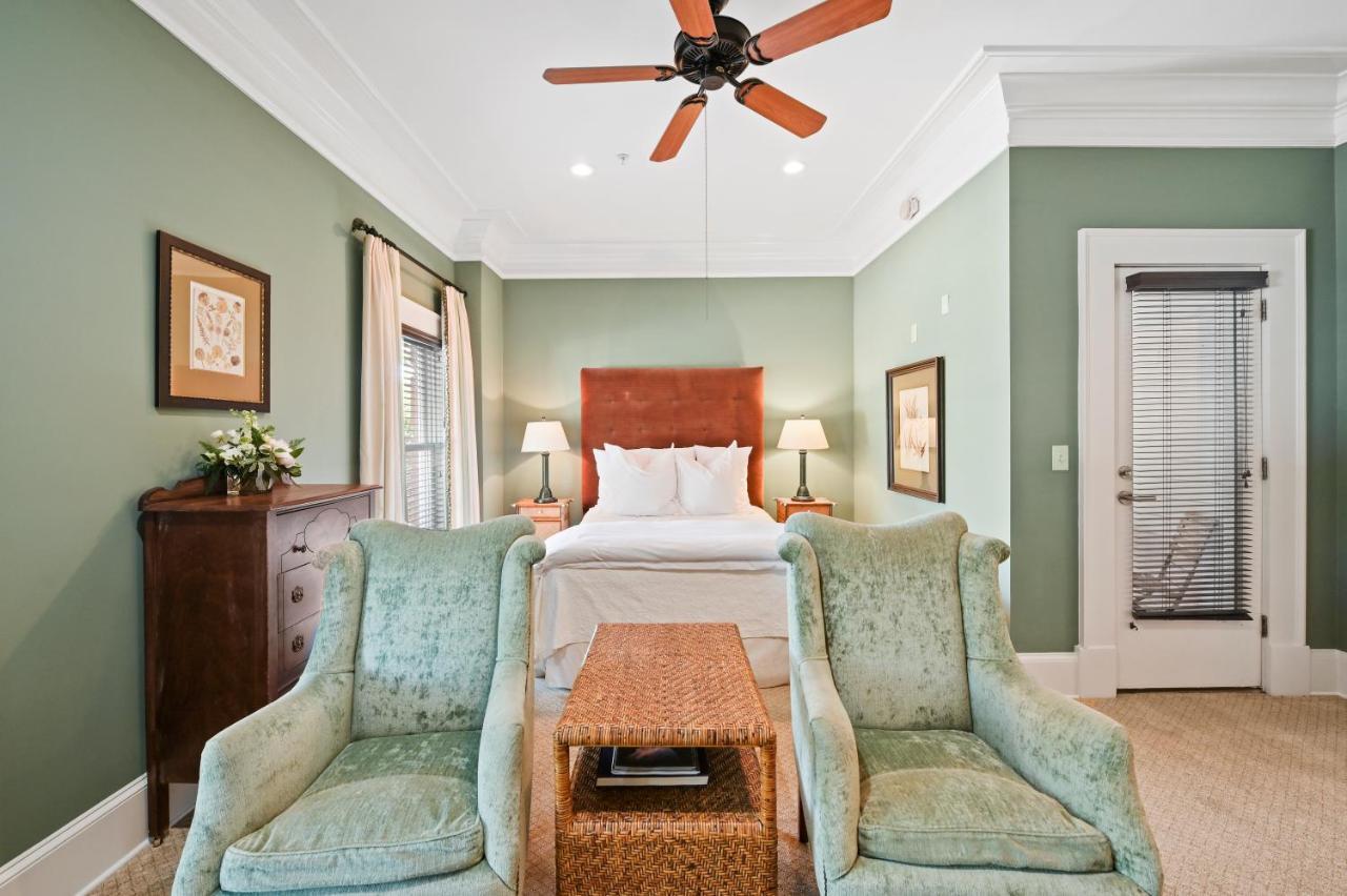 The James Madison Inn 外观 照片