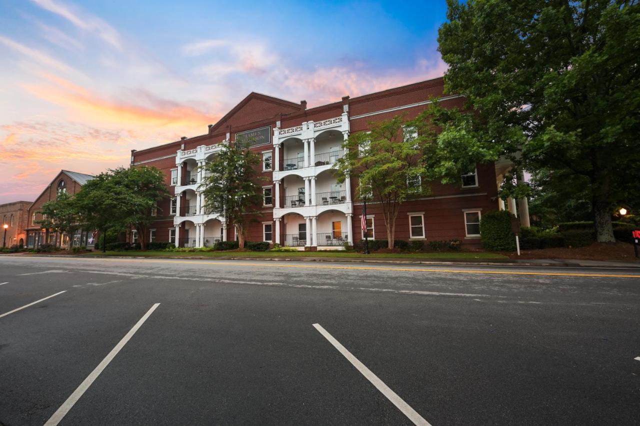 The James Madison Inn 外观 照片