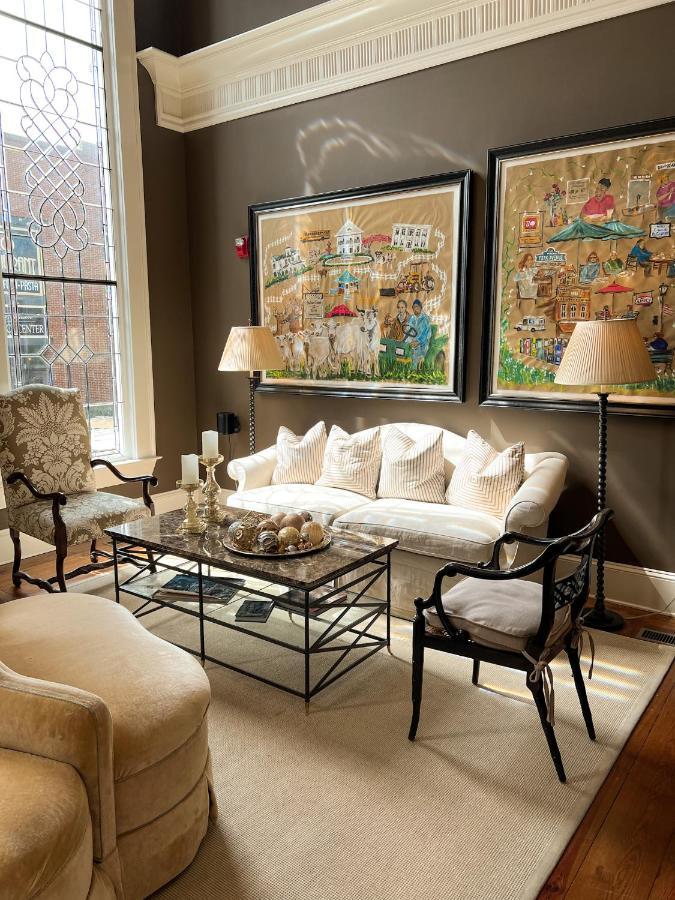 The James Madison Inn 外观 照片